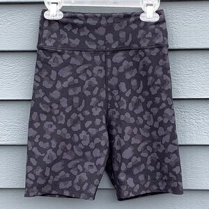 NWT Sarah’s Day White Fox Active SD  X WFA Midnight Camo Bike Short XS
